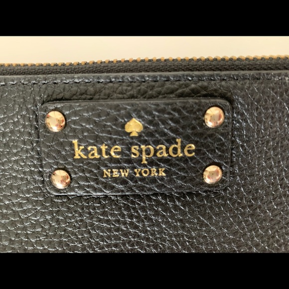 Kate Spade (authentic) clutch - Picture 4 of 5